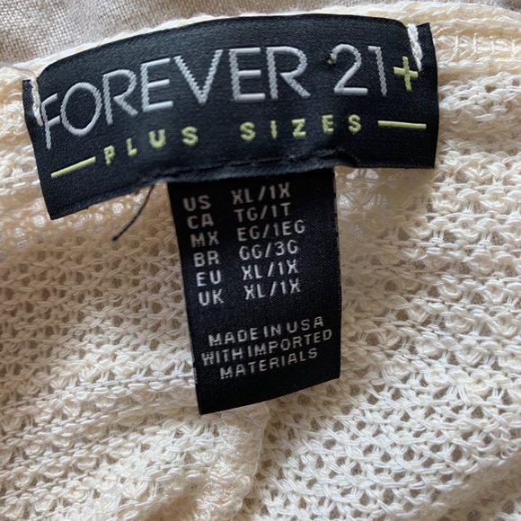 Cream colored Macrame top - Picture 3 of 3